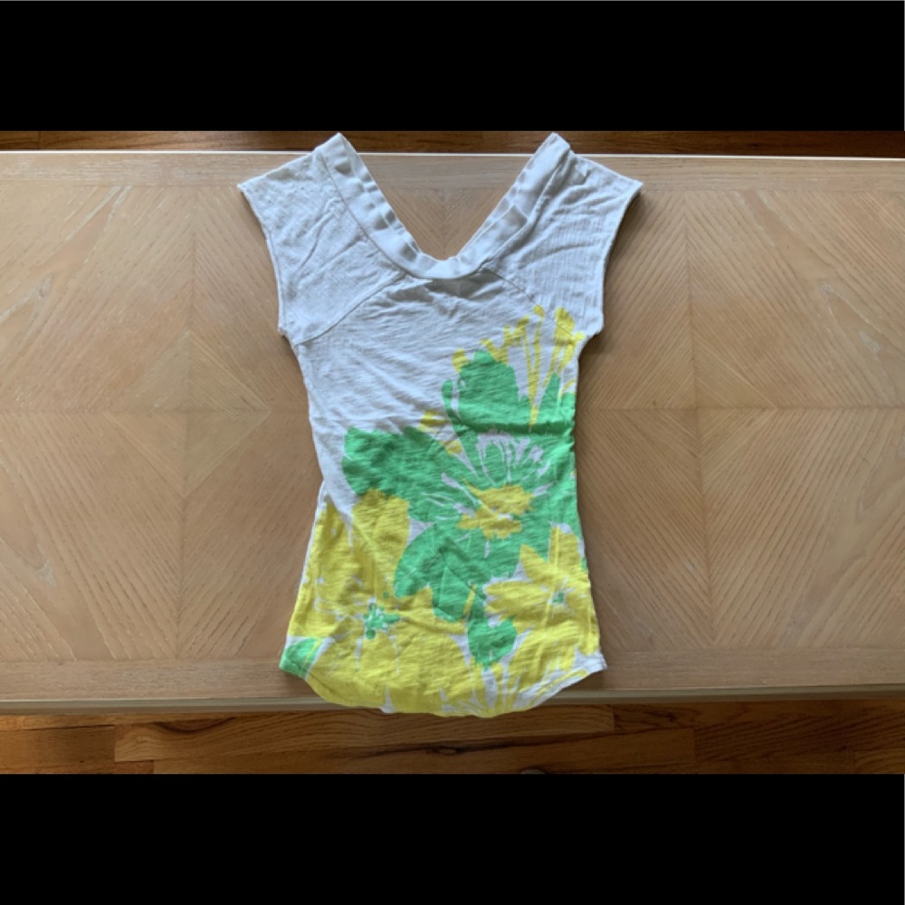 Slub v-neck tee